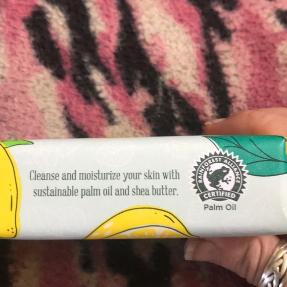 Perfectly Posh Easy Peasy Big bath Bar - Picture 5 of 6